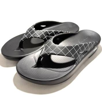 【UNDERCOVER-アンダーカバー】×OOFOS OOriginal GRAPH CHECK