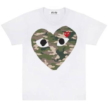 【PLAY COMME des GARCONS】T-SHIRT RED EMBLEM カモ柄【WHT】