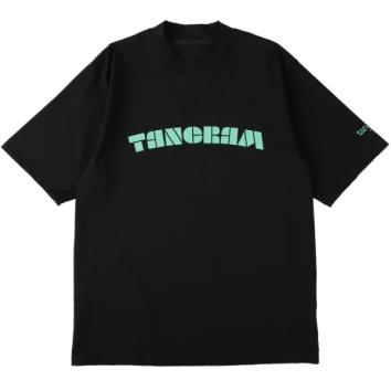 【TANGRAM-タングラム】CURVE LOGO SHORT MOCK NECK【BLK】