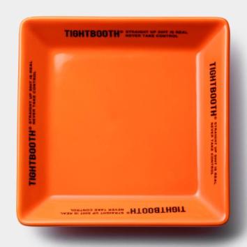 【TIGHTBOOTHPRODUCTION-タイトブースプロダクション】LOGO SQUARE PLATE【ORG】